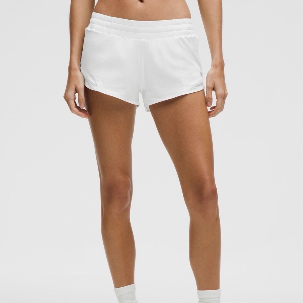 White Lululemon Hotty Hot 2.5” Shorts
